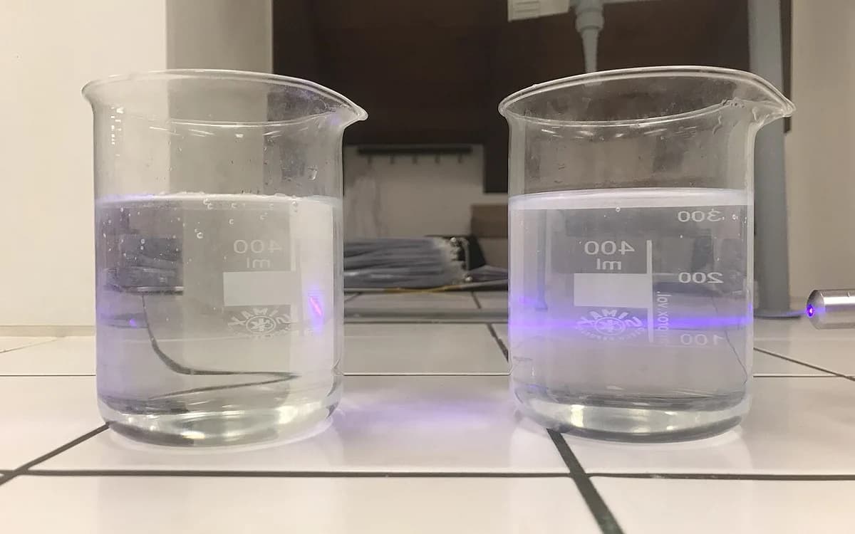 Colloidal dispersion demonstrating the blue Tyndall light-scattering effect